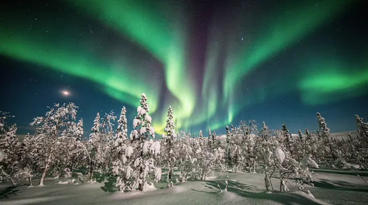Noorderlicht in Yukon en de Northwest Territories