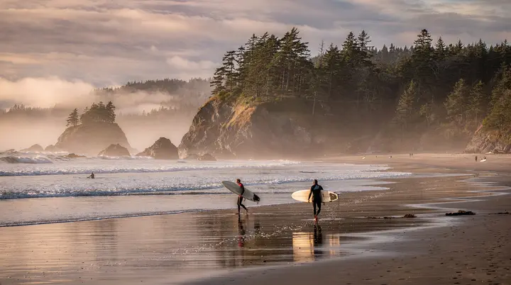 Surfen in Tofino: Pacific Rim-surfcultuur, scholen en wanneer te gaan